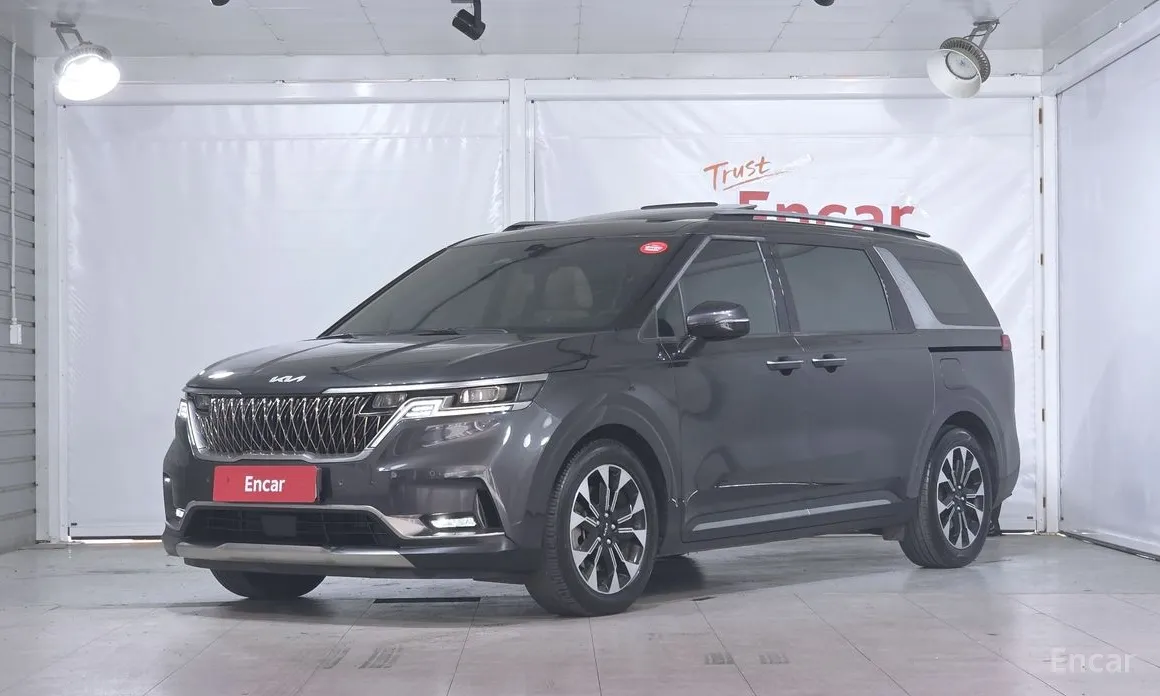 Фото 1 - Kia Carnival