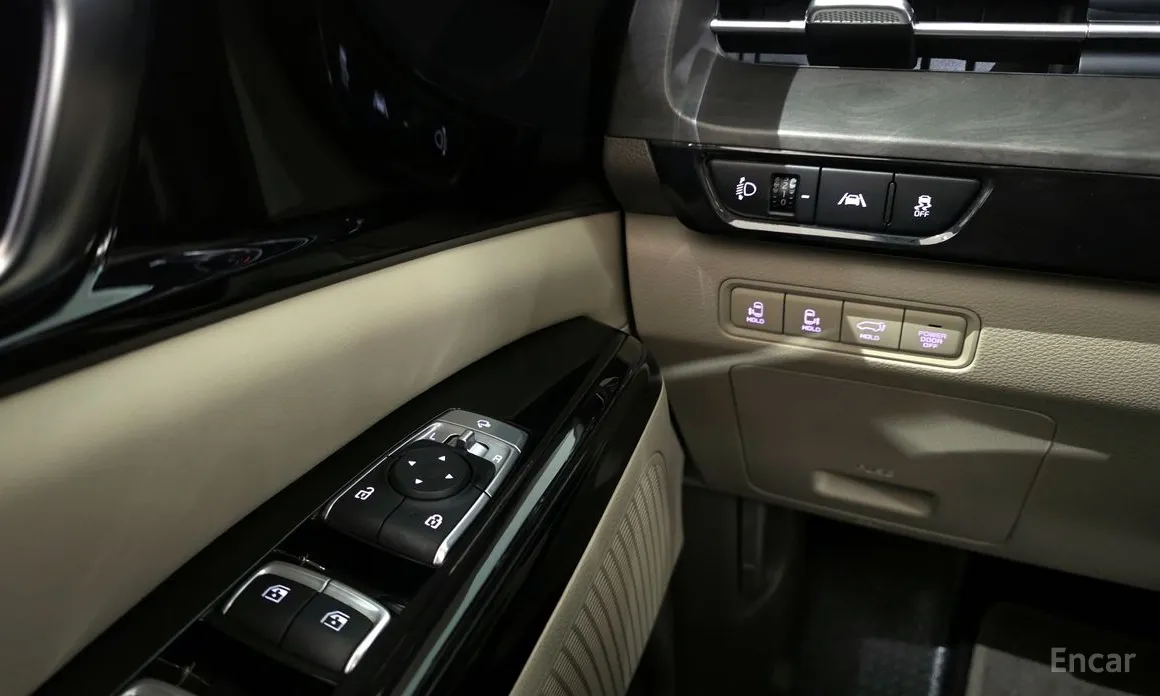 Фото 17 - Kia Carnival