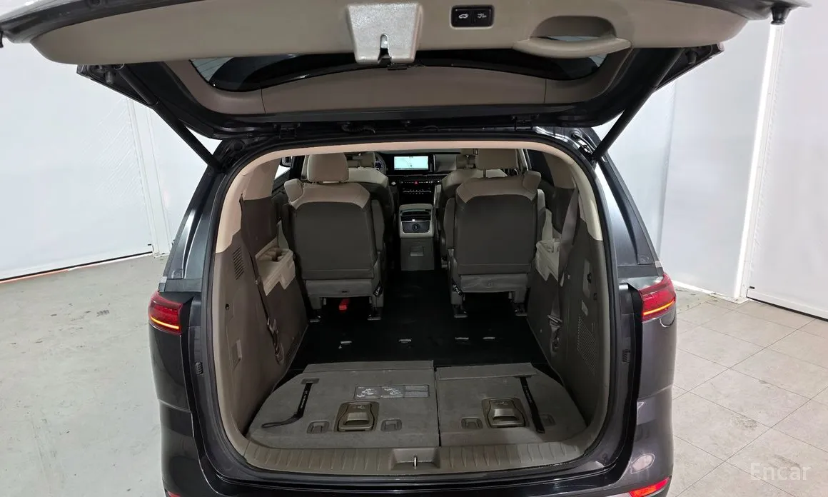 Фото 20 - Kia Carnival