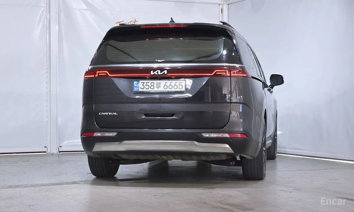 Фото 4 - Kia Carnival