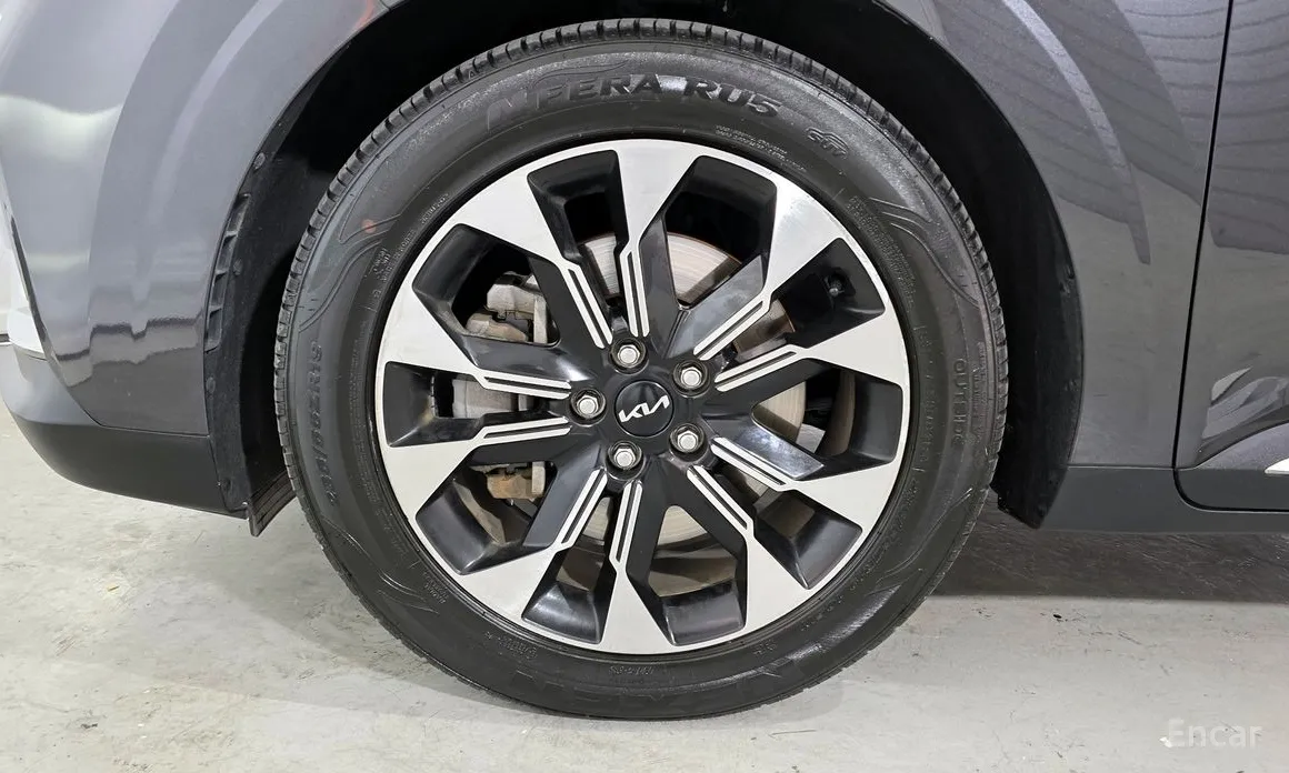 Фото 5 - Kia Carnival