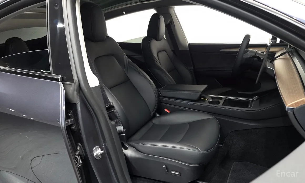 Фото 10 - Tesla Model Y