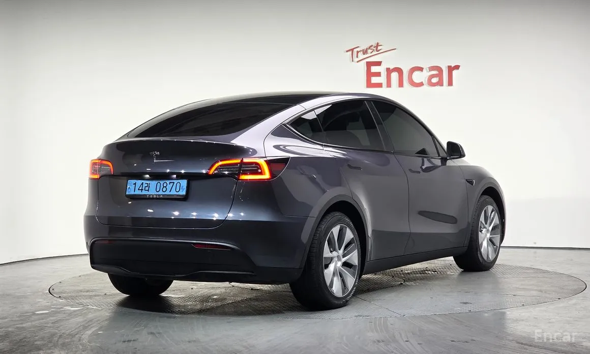 Фото 2 - Tesla Model Y