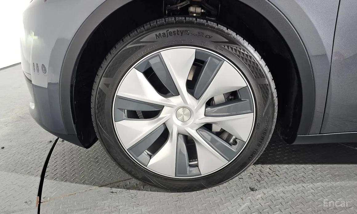 Фото 5 - Tesla Model Y