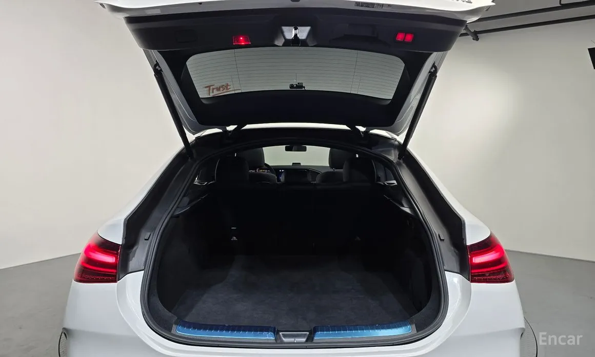 Фото 20 - Mercedes-Benz GLE-Class