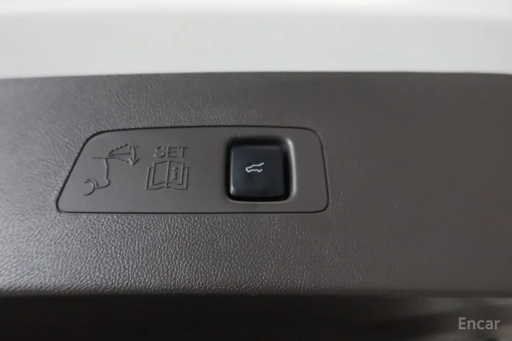 Фото 14 - Lincoln Corsair