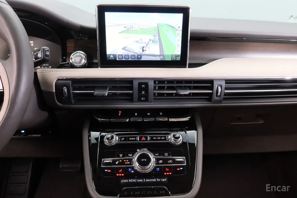 Фото 17 - Lincoln Corsair