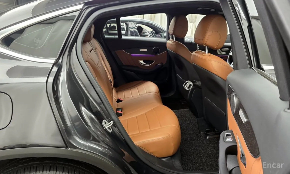 Mercedes-Benz GLC-Class 2016 GLC300e 4MATIC Coupe