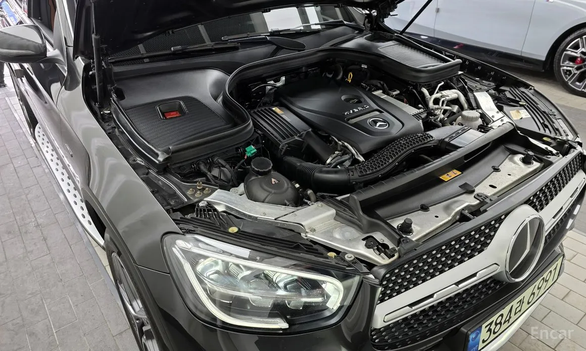 Mercedes-Benz GLC-Class 2016 GLC300e 4MATIC Coupe