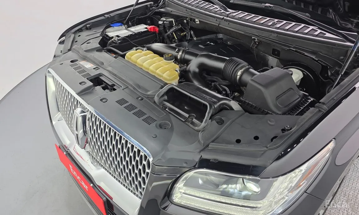 Фото 6 - Lincoln Navigator