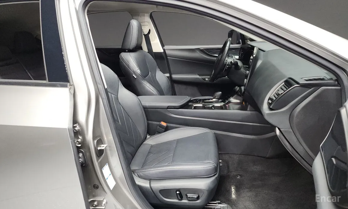 Фото 11 - Lexus NX