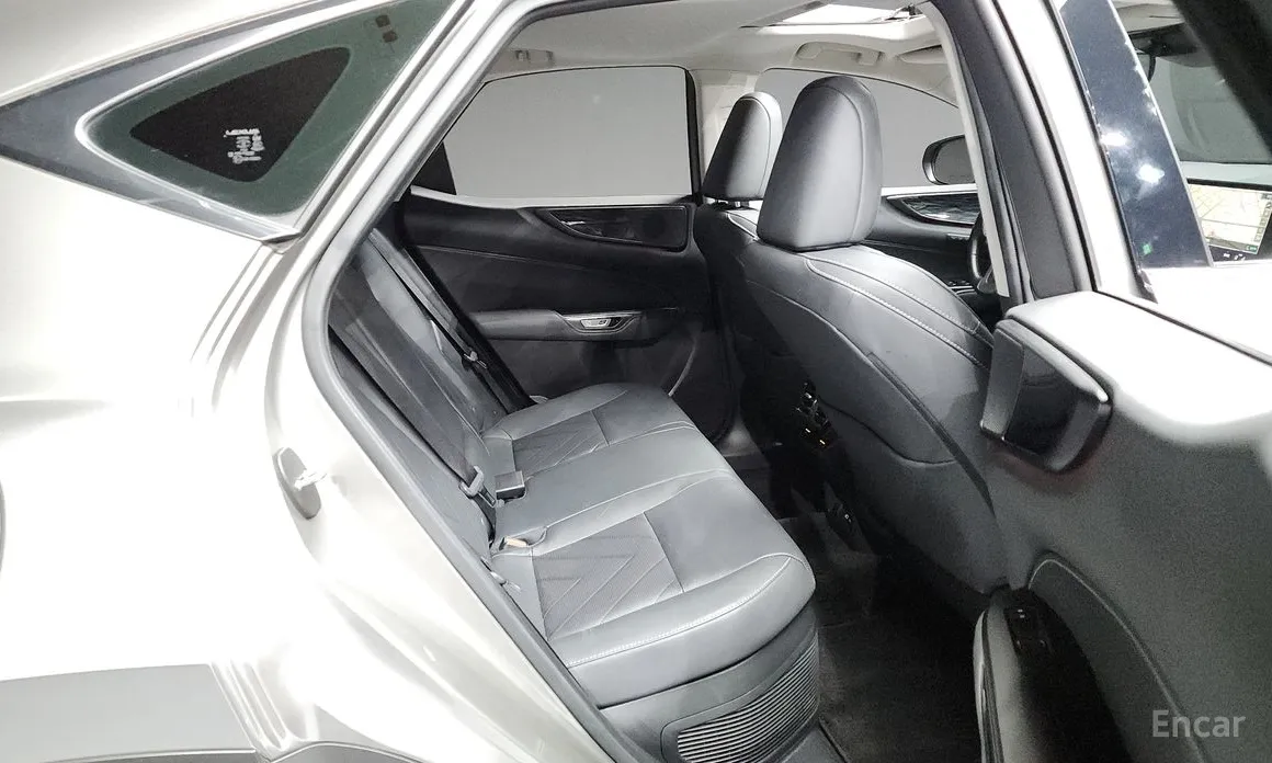 Фото 12 - Lexus NX