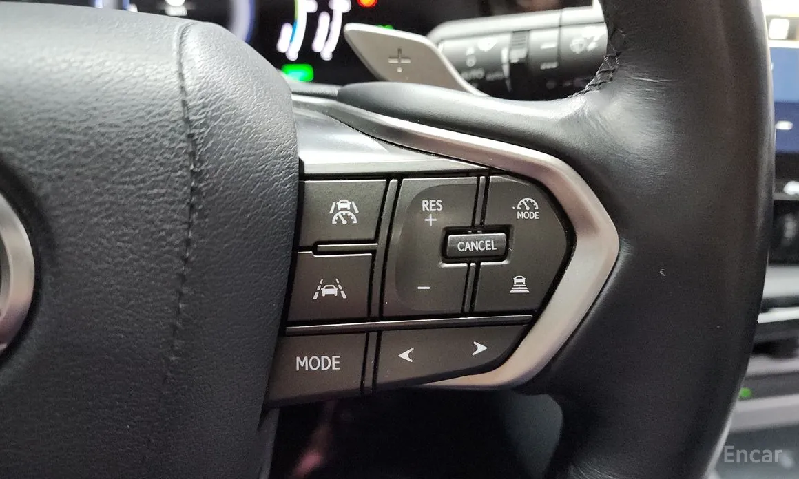 Фото 17 - Lexus NX