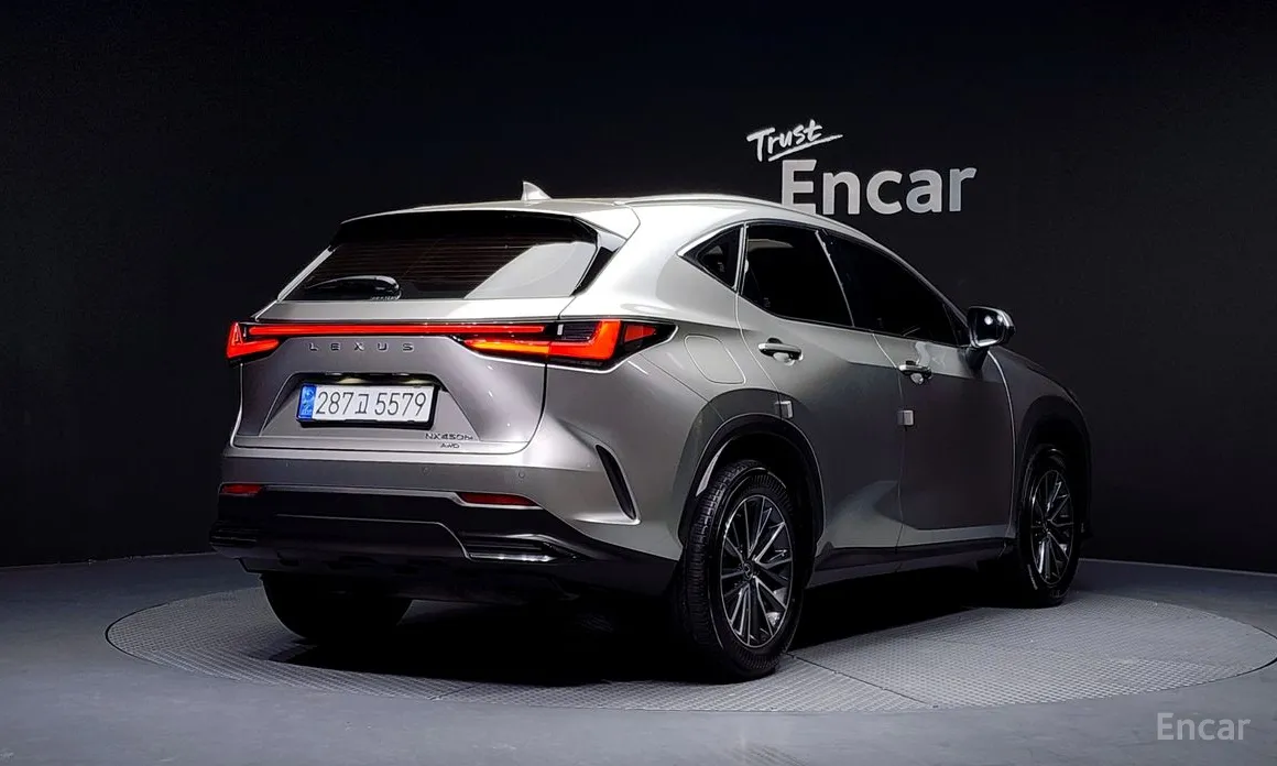 Фото 2 - Lexus NX