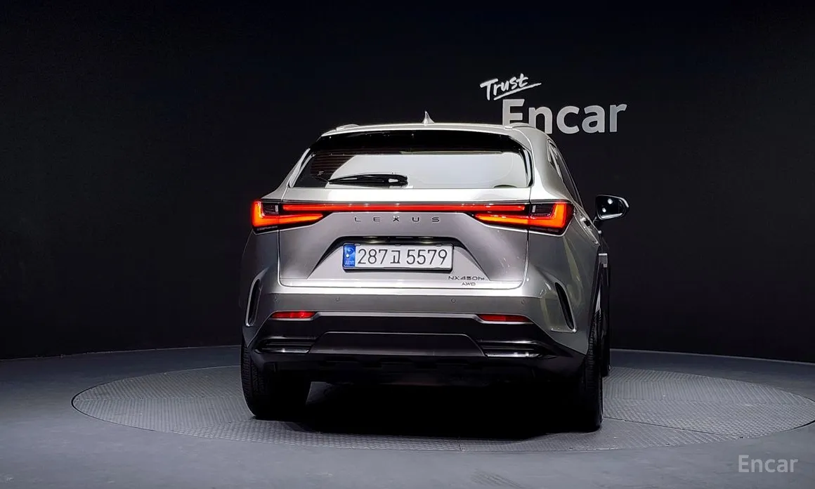 Фото 4 - Lexus NX