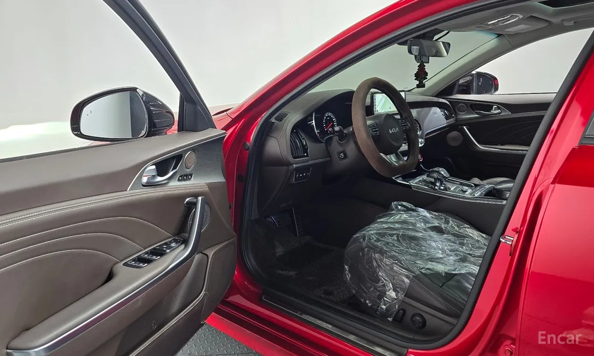 Фото 10 - Kia Stinger