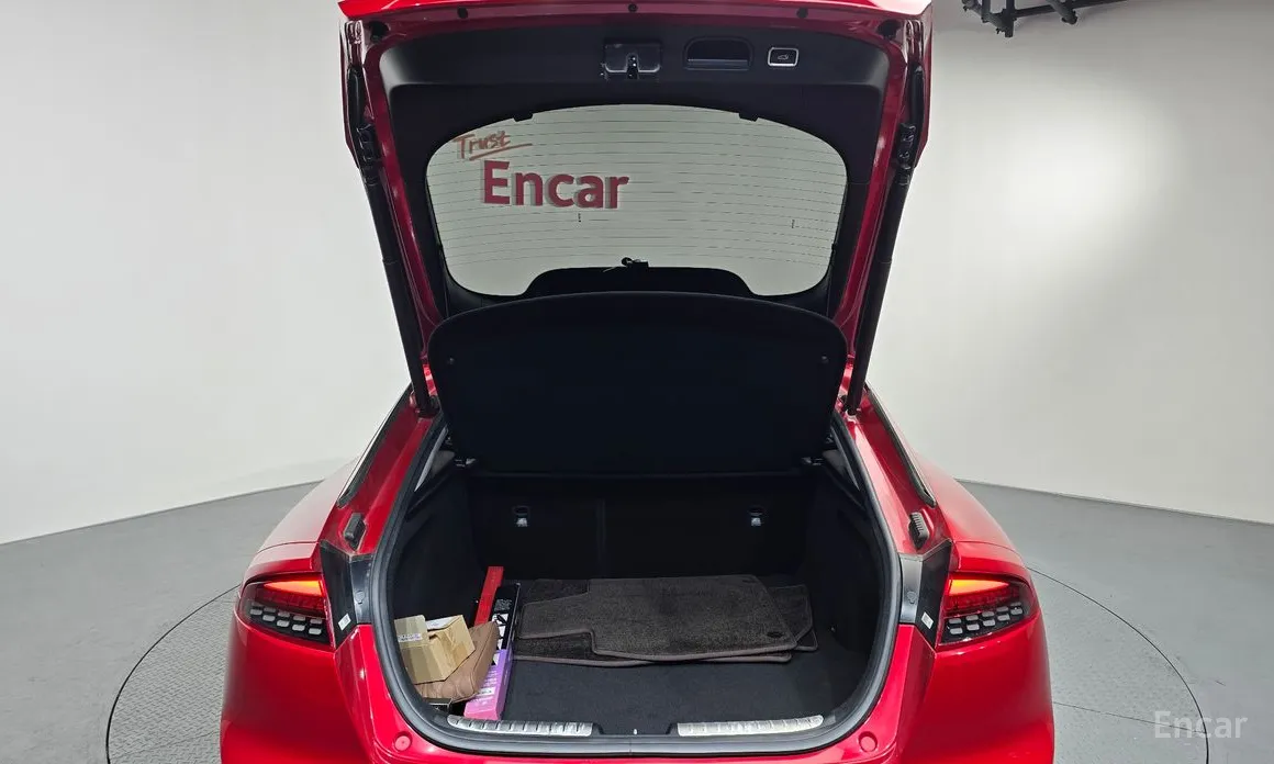 Фото 20 - Kia Stinger