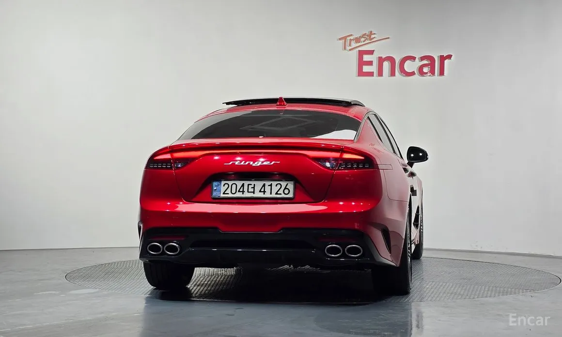 Фото 4 - Kia Stinger