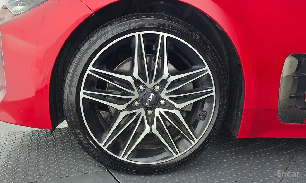 Фото 5 - Kia Stinger