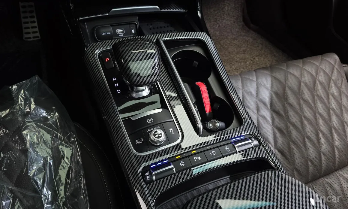 Фото 9 - Kia Stinger