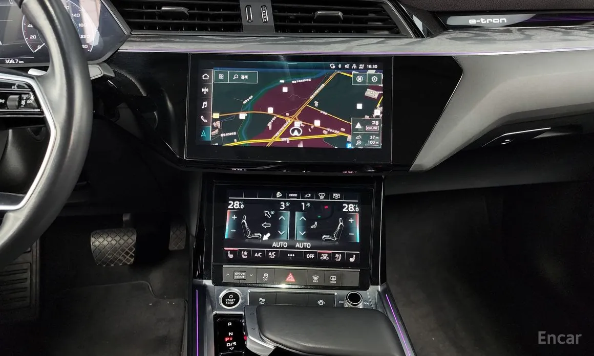 Фото 14 - Audi e-tron