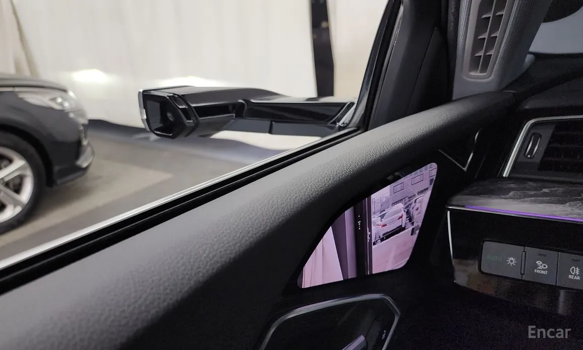 Фото 17 - Audi e-tron