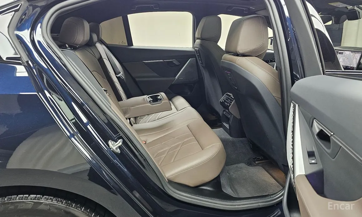 Фото 12 - BMW 5 Series