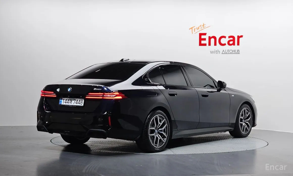 Фото 2 - BMW 5 Series