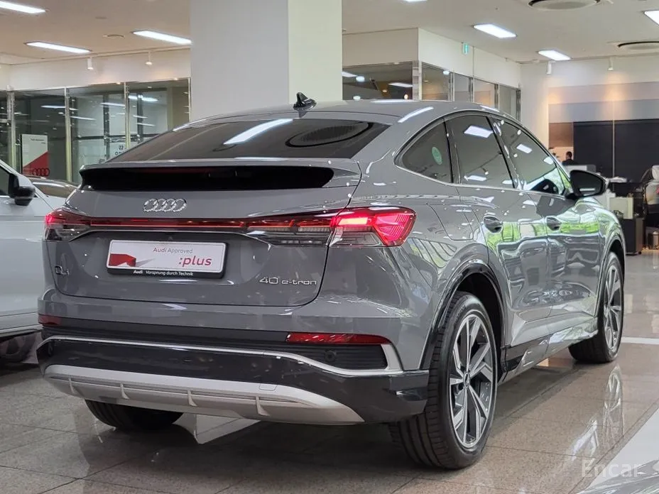 Фото 2 - Audi Q4 e-tron