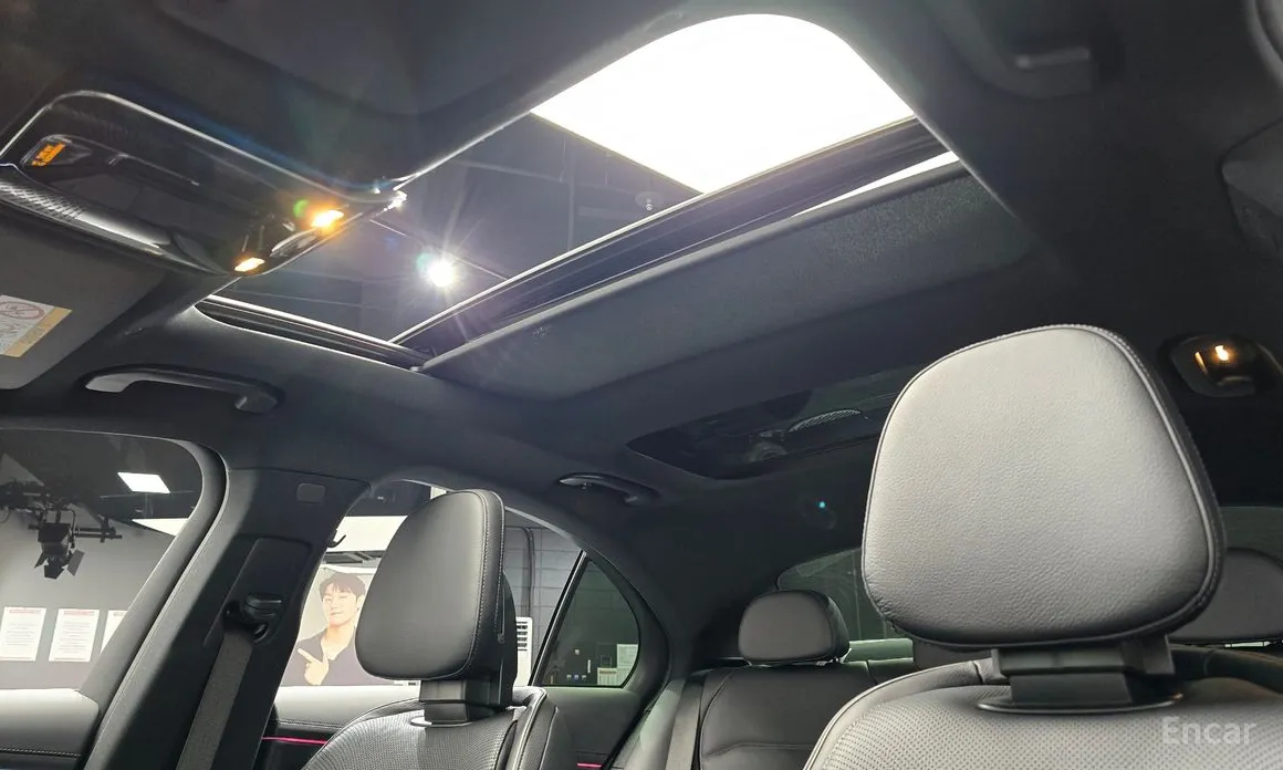 Фото 19 - Mercedes-Benz E-Class