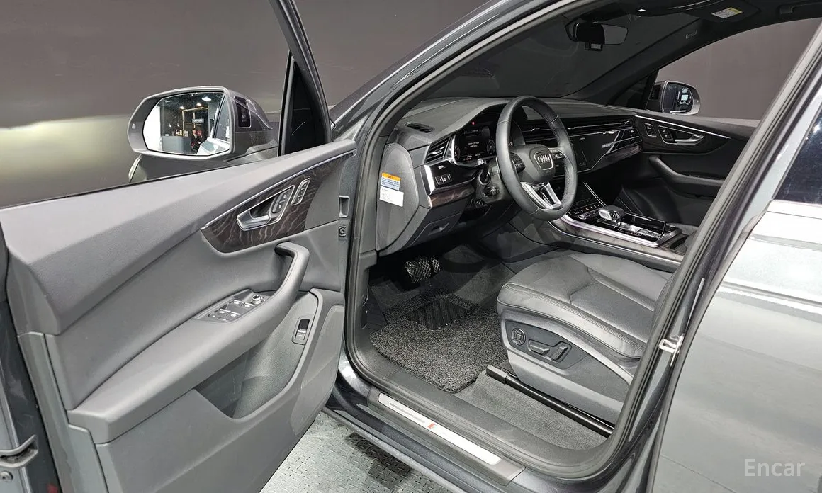 Фото 10 - Audi Q7