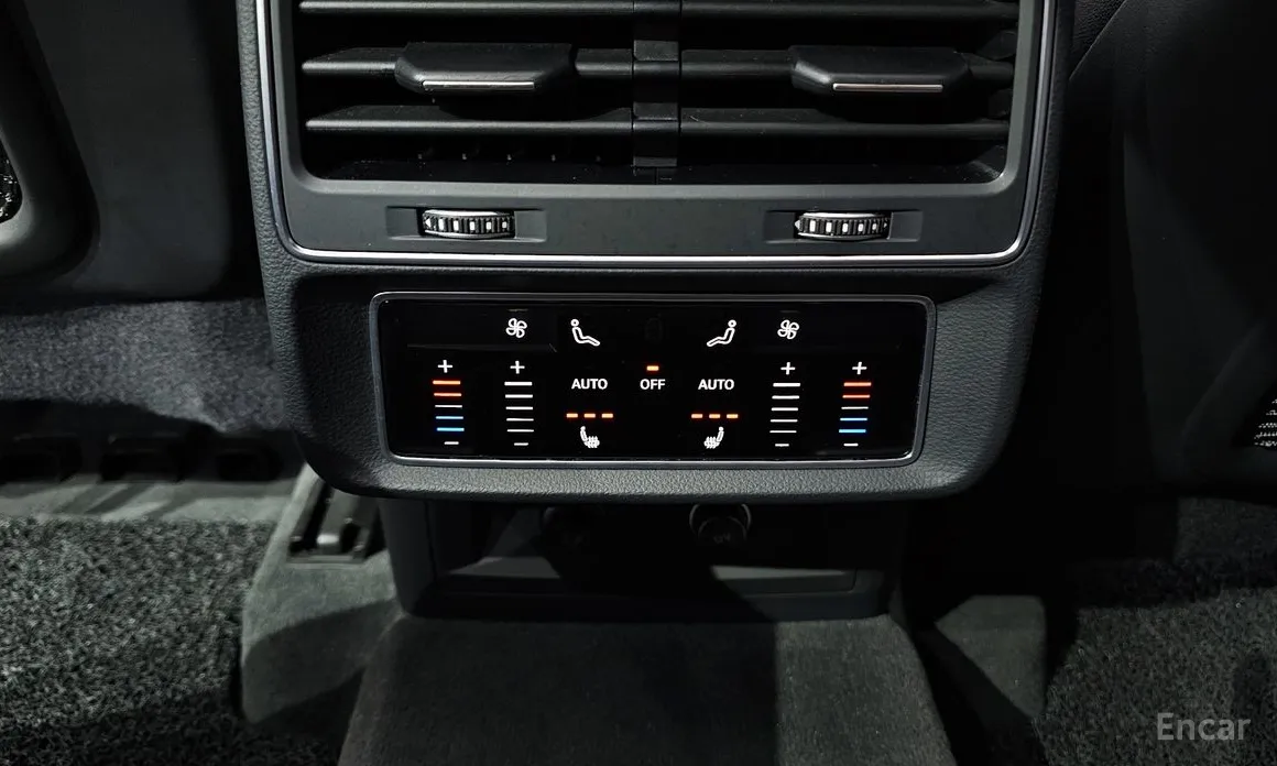 Фото 19 - Audi Q7