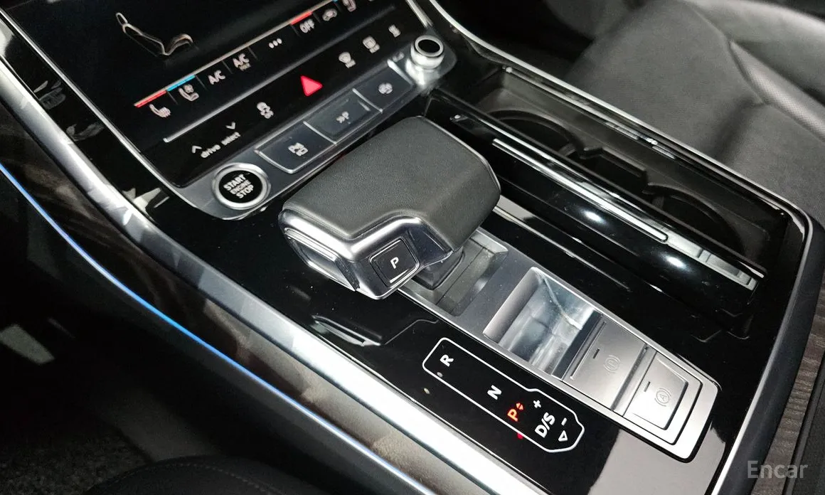 Фото 9 - Audi Q7