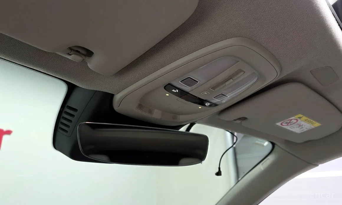 Фото 18 - Volvo XC40