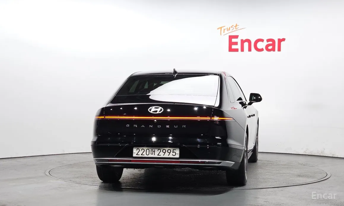 Фото 4 - Hyundai Grandeur