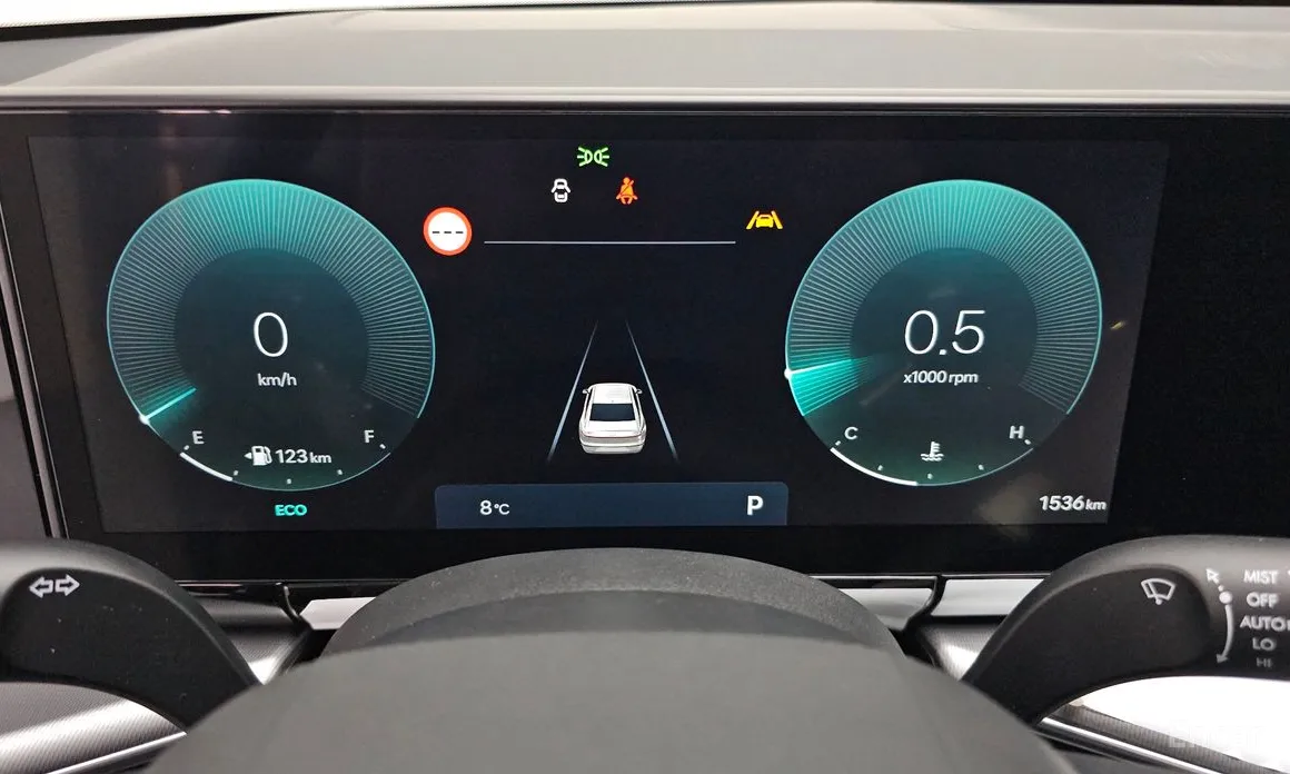 Фото 8 - Hyundai Grandeur