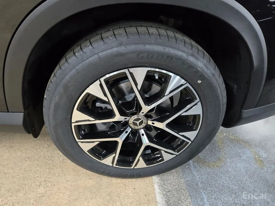 Фото 9 - Mercedes-Benz GLC-Class