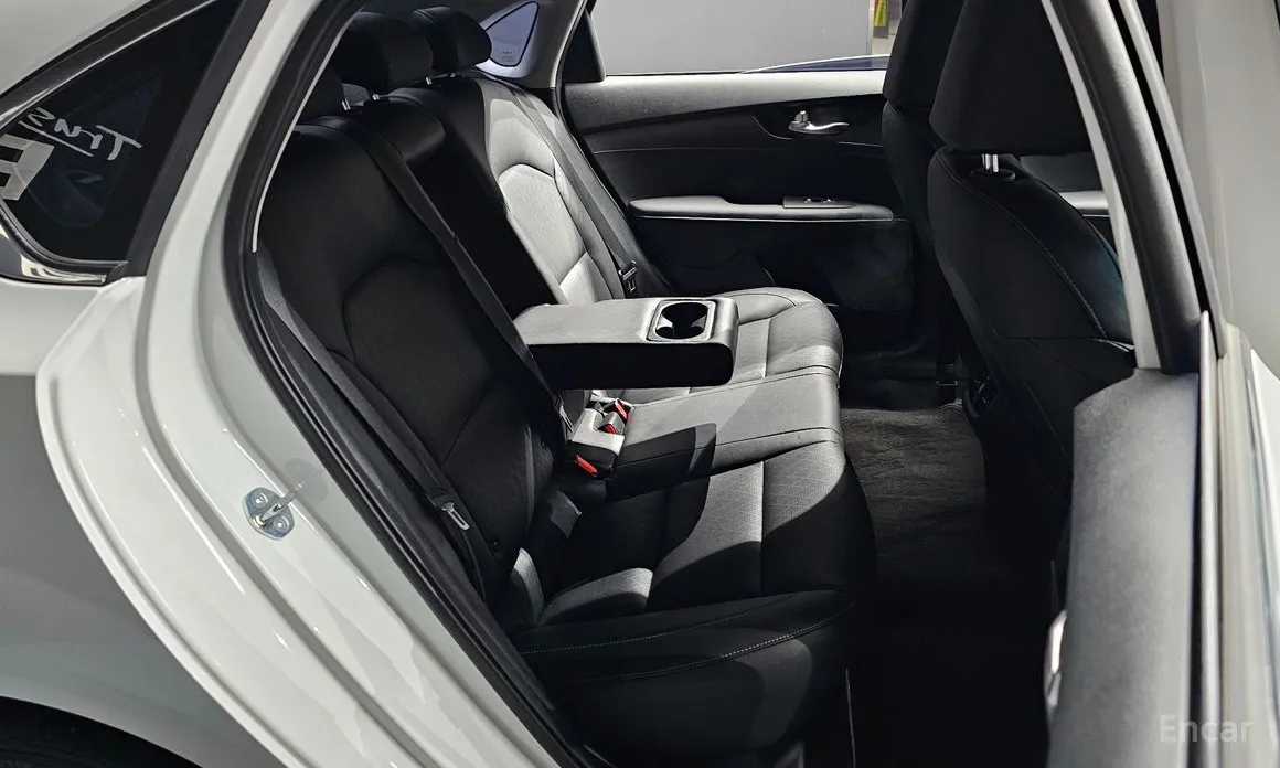 Фото 12 - Kia K3