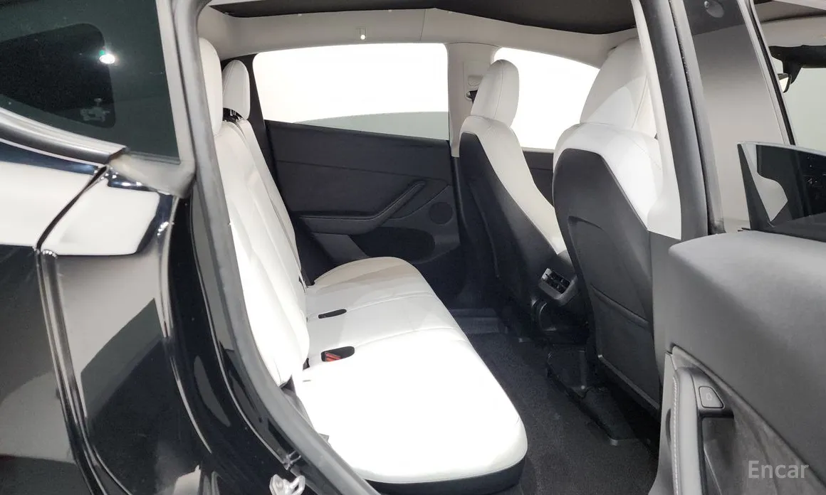 Фото 12 - Tesla Model Y