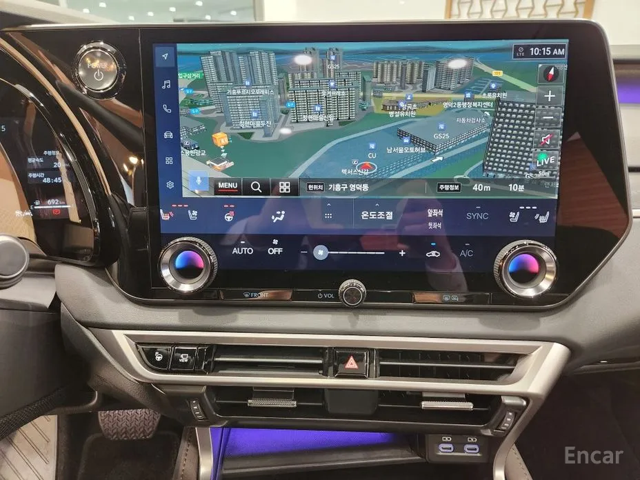 Фото 13 - Lexus RX