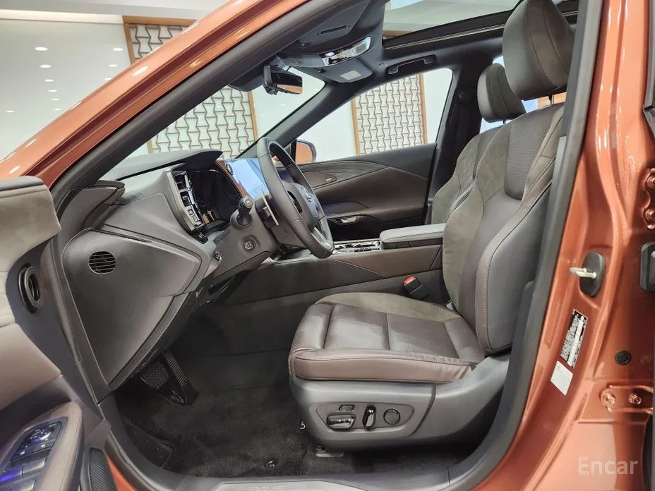 Фото 9 - Lexus RX