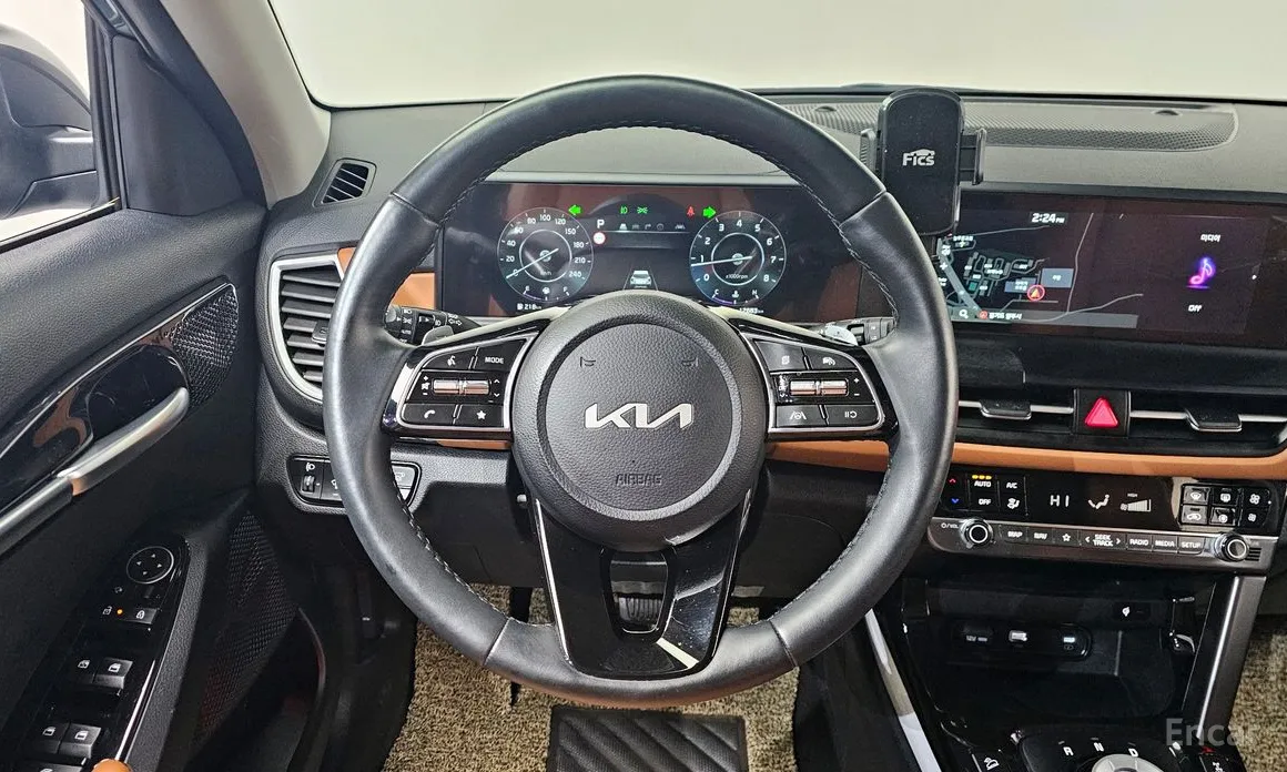 Фото 13 - Kia Seltos