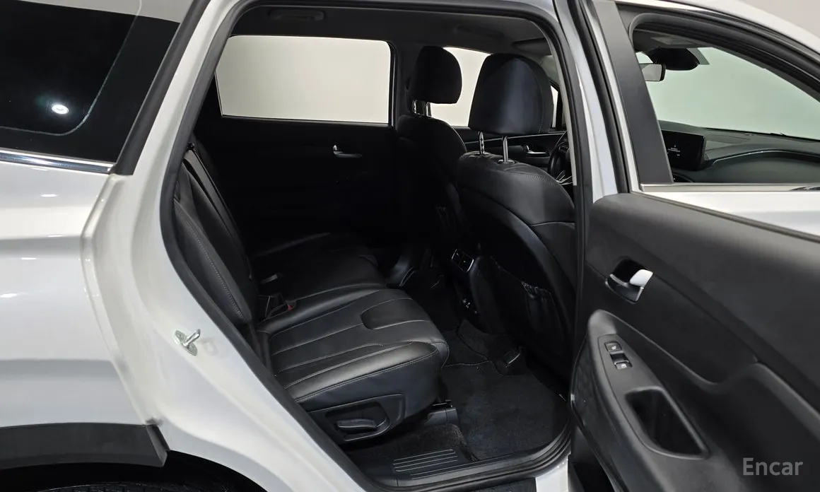 Фото 12 - Hyundai Santa Fe