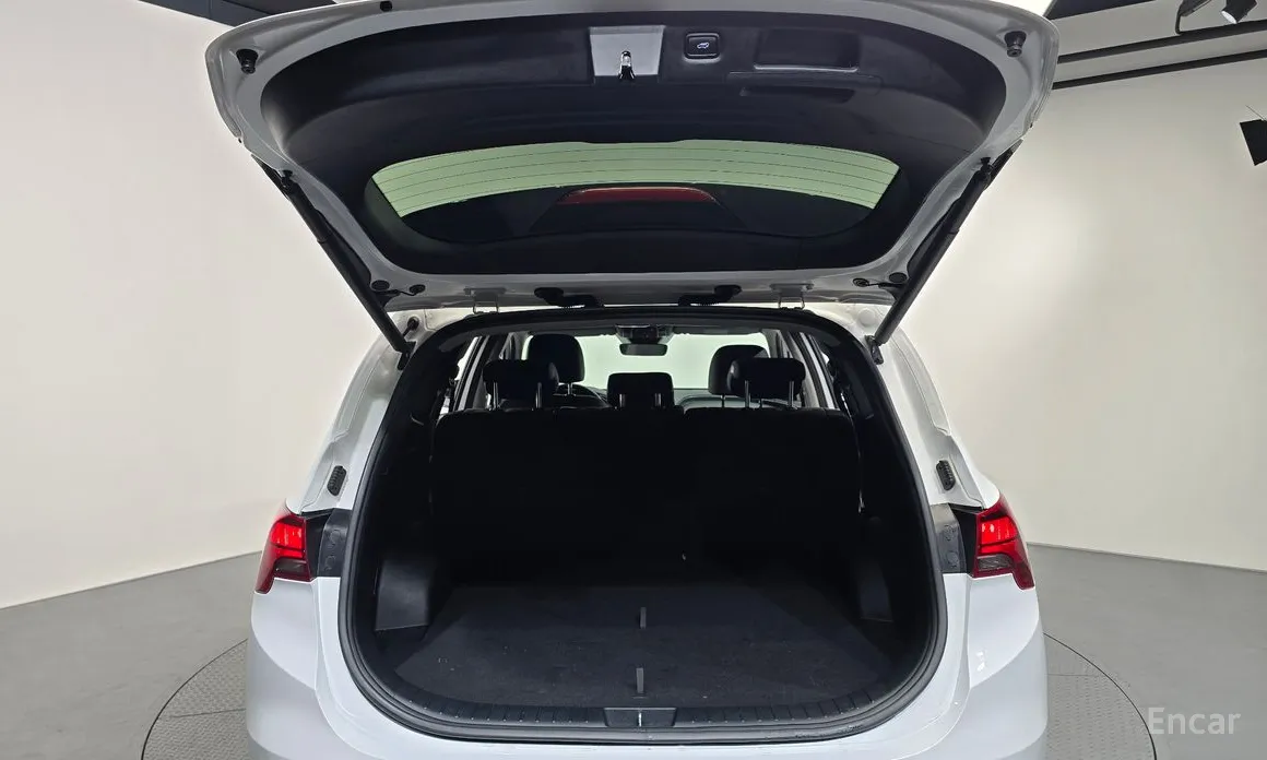 Фото 20 - Hyundai Santa Fe