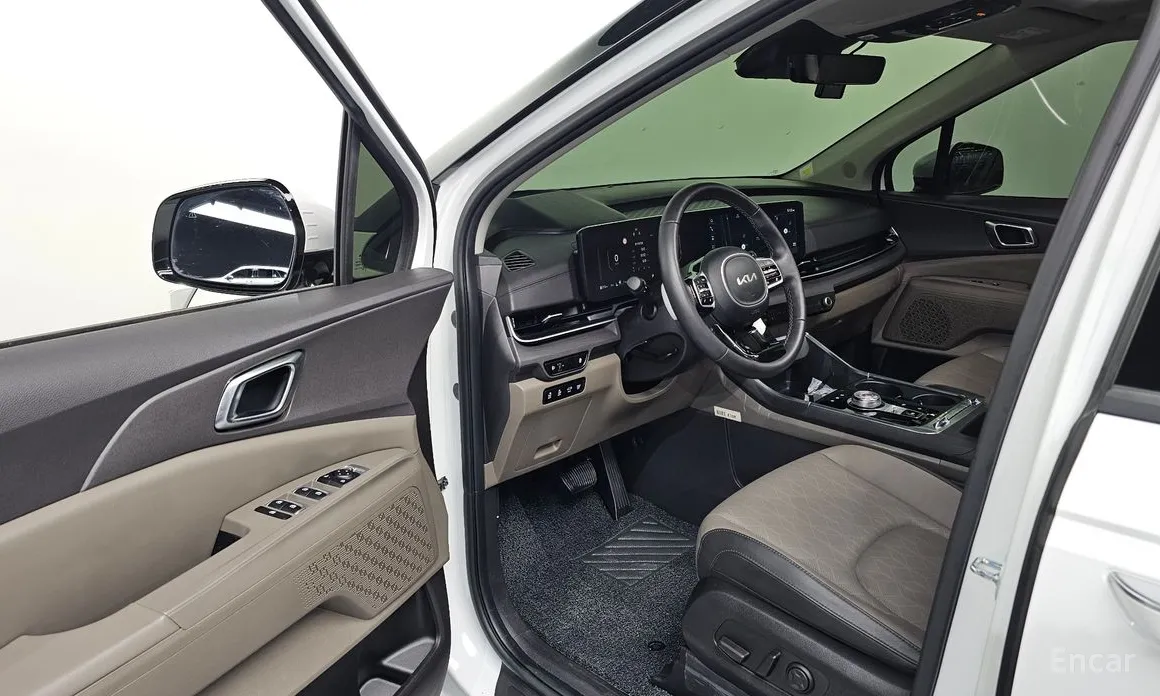 Фото 10 - Kia Carnival