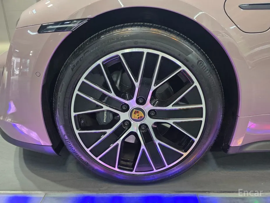 Фото 5 - Porsche Taycan