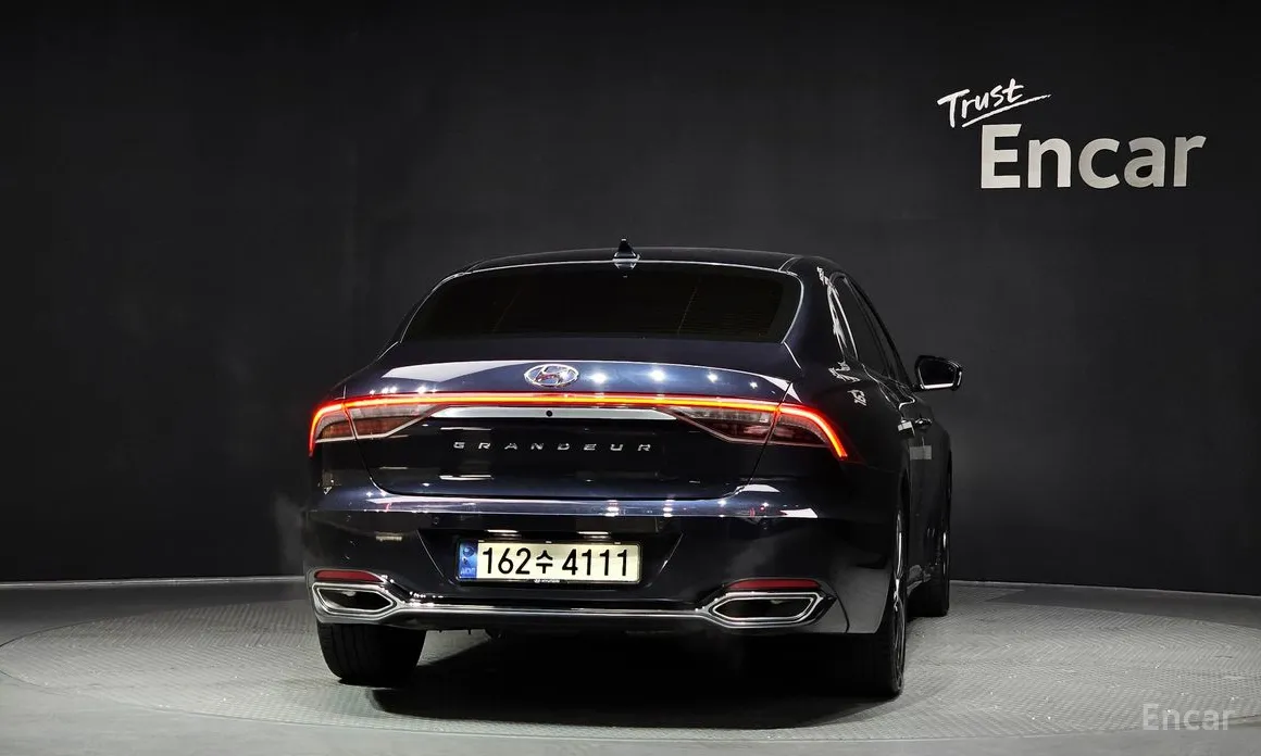 Фото 4 - Hyundai Grandeur