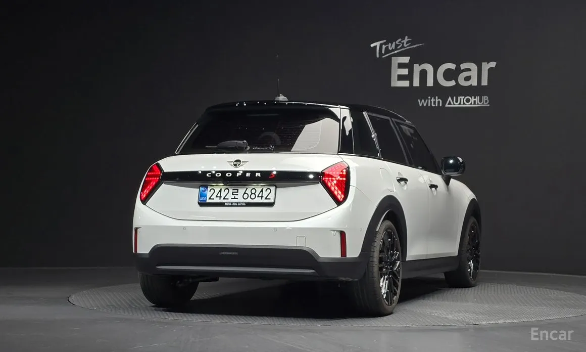 Фото 4 - Mini Cooper