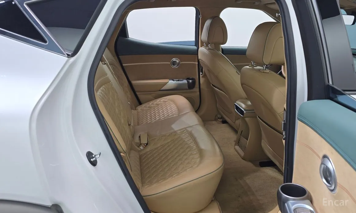 Фото 12 - Genesis GV60