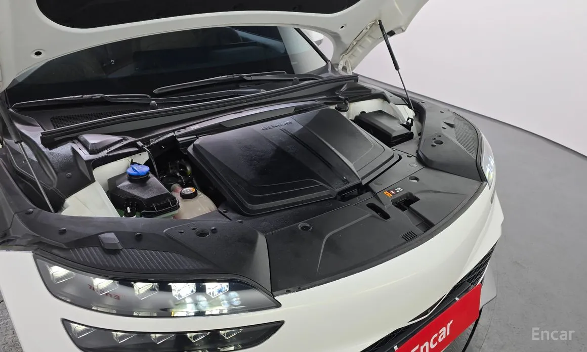 Фото 6 - Genesis GV60